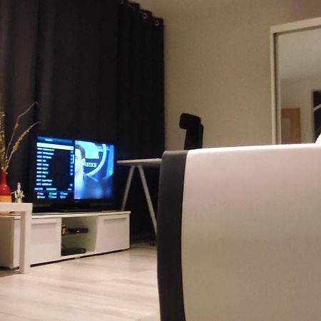 City Center Apartment 45M, 1 Bedroom And 1 Living Room With Kitchen Plus Bathroom, A Perfect Family Friendly Place Or For Home Office And A Longer Stay, A Proper Office Desk With Business Chair Provided, 100M From Market Square And Vistula River Grudziądz 外观 照片